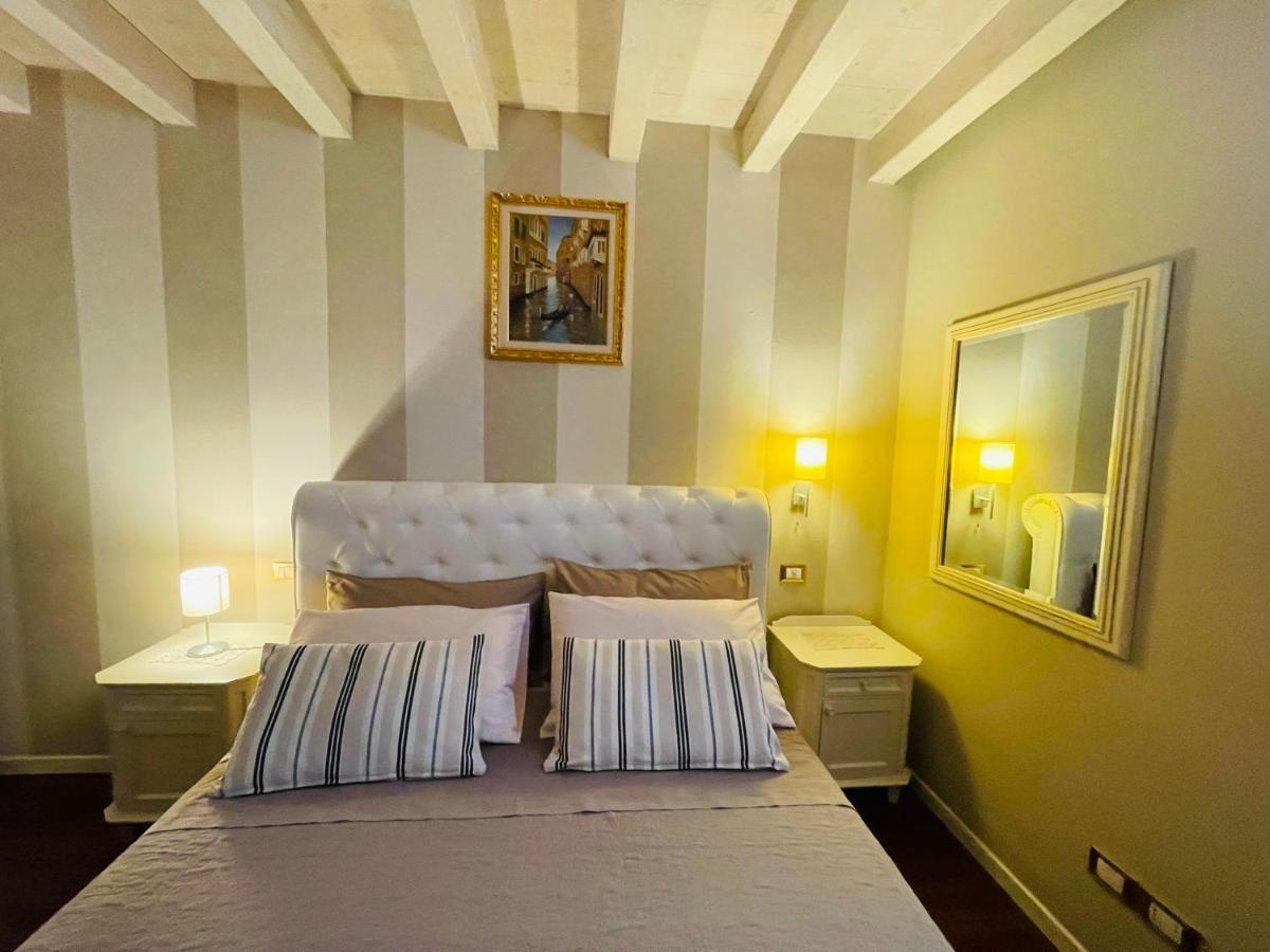 Desehouse Desenzano del Garda Exterior foto
