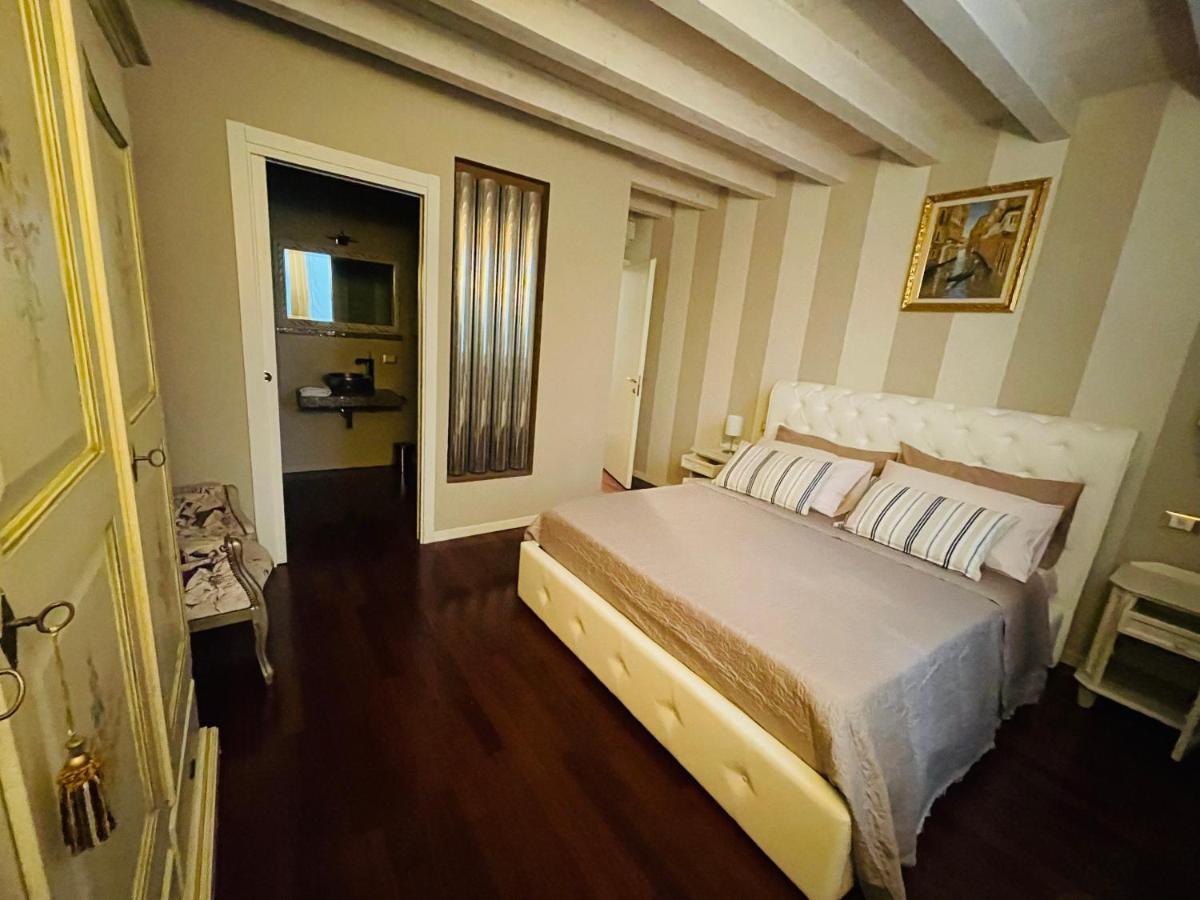 Desehouse Desenzano del Garda Exterior foto