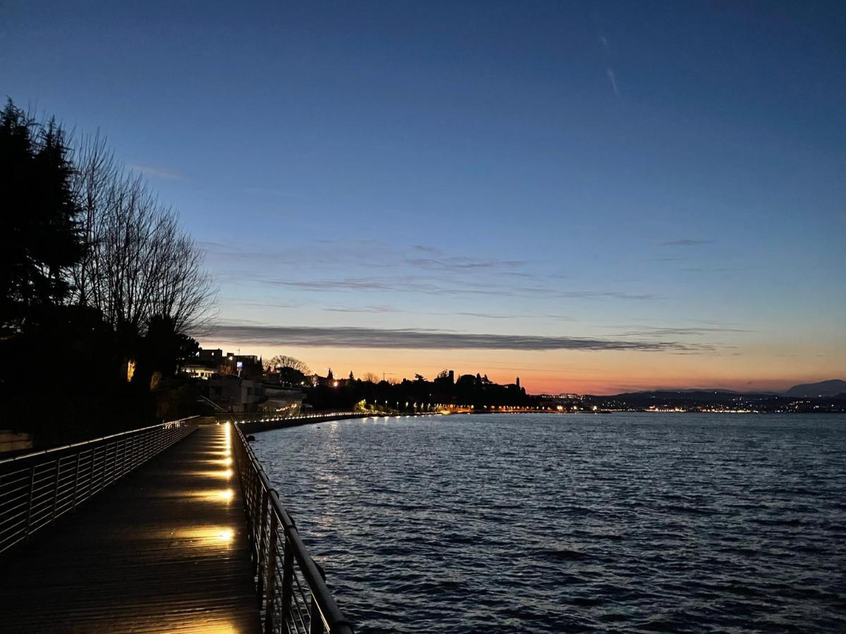 Desehouse Desenzano del Garda Exterior foto